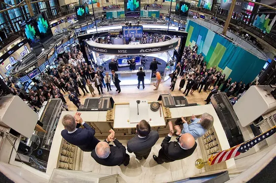 Director Petraeus rings opening bell at NY Stock Exchange - Flickr - The Central Intelligence Agency