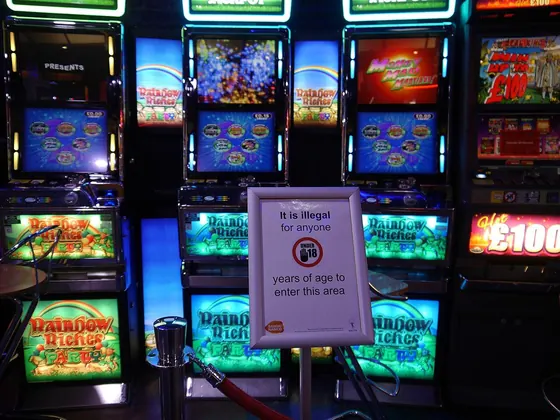 Namco Funscape - Illegal for under 18s to enter this area 02